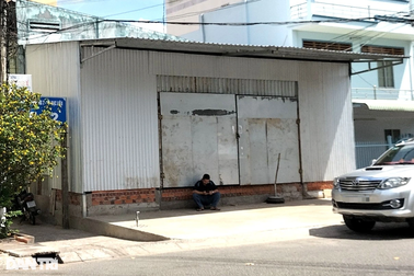 Chủ công trình nhốt cán bộ kiểm tra vẫn chưa chịu nộp phạt