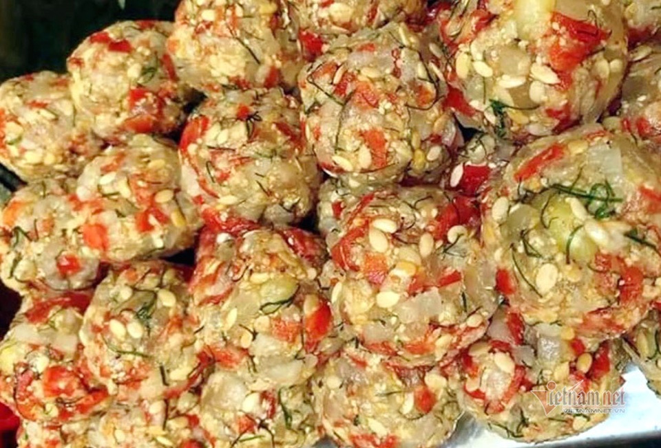 Chính hè nóng 40 độ, rao bán bánh trung thu ngắm trăng hóng gió - 4 Chính hè nóng 40 độ, rao bán bánh trung thu ngắm trăng hóng gió - 4