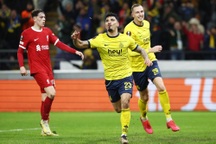 Liverpool bất ngờ thua trước trận Man Utd, Lukaku giúp AS Roma đại thắng