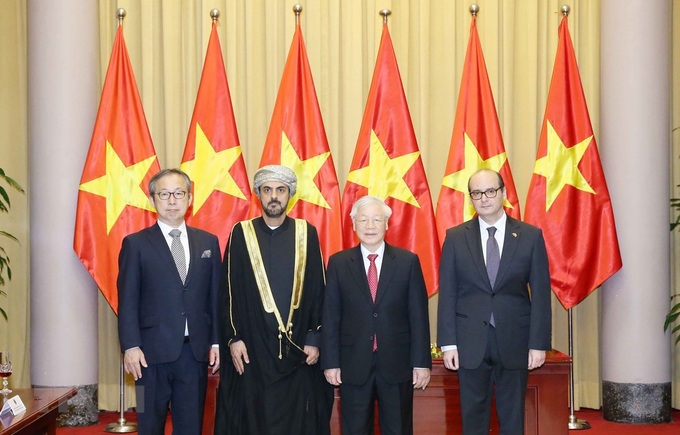 “Con tàu” Việt Nam vững vàng tiến về phía trước - Ảnh 2. “Con tàu” Việt Nam vững vàng tiến về phía trước - Ảnh 2.