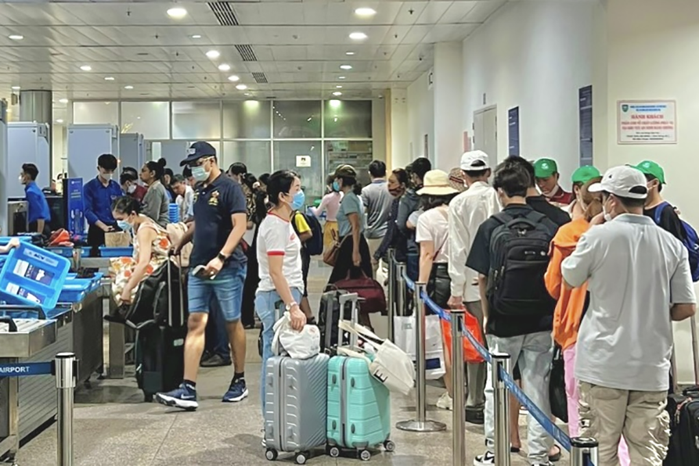 Sân bay Tân Sơn Nhất chuẩn bị cho đợt cao điểm hè - 1 Sân bay Tân Sơn Nhất chuẩn bị cho đợt cao điểm hè - 1