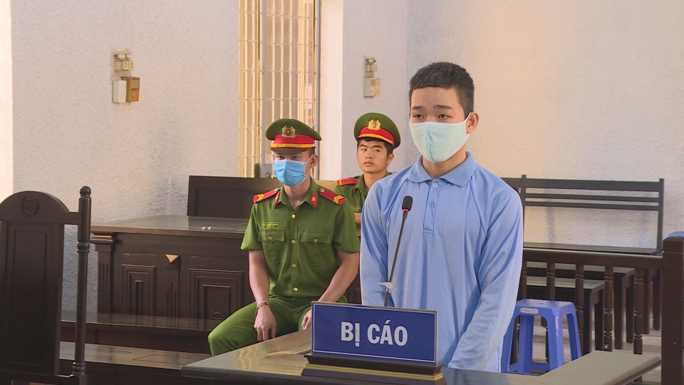 Cuồng yêu, nam thanh niên đe dọa giết bạn gái rồi tự sát - 1 Cuồng yêu, nam thanh niên đe dọa giết bạn gái rồi tự sát - 1