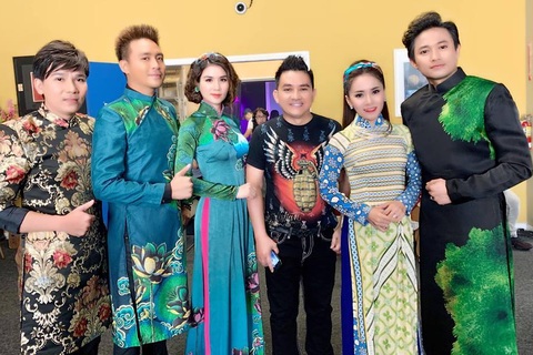 Nghệ sĩ Anh Vũ yêu cầu được trang điểm thật đẹp trong lần diễn cuối cùng