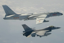 Mỹ "cứng giọng" với Trung Quốc sau vụ 13 máy bay áp sát Đài Loan