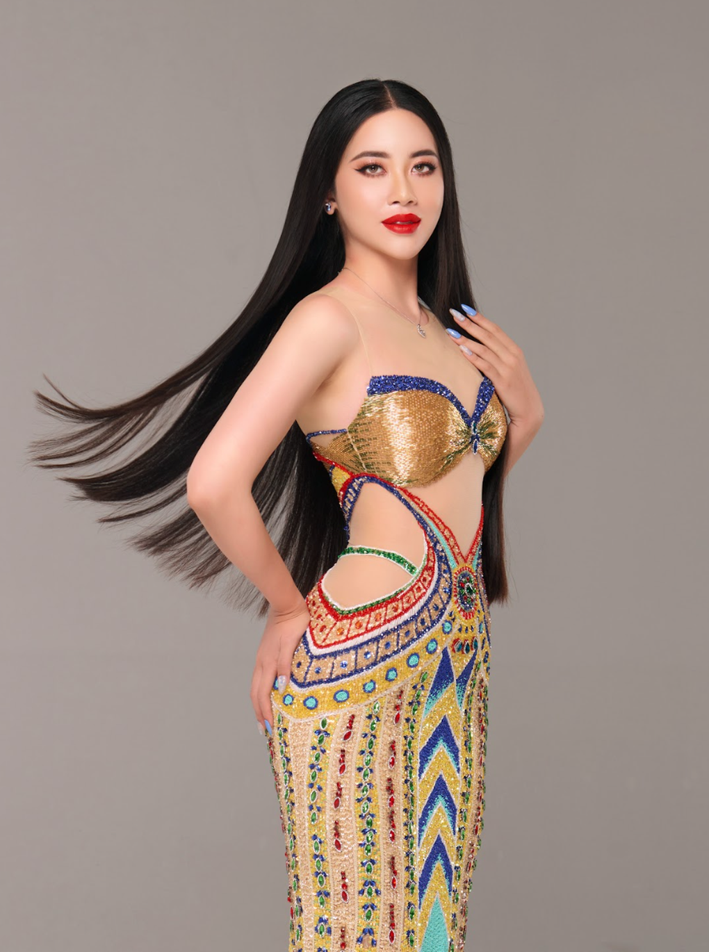 Nữ giảng viên sở hữu 2 bằng thạc sĩ thi Hoa hậu Du lịch Quốc tế - 2 Nữ giảng viên sở hữu 2 bằng thạc sĩ thi Hoa hậu Du lịch Quốc tế - 2