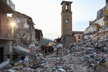 Miền trung Italy tan hoang sau 2 trận động đất liên tiếp