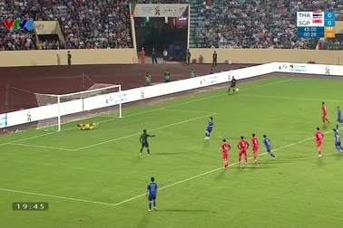 Ben Davis mở tỷ số trận đấu