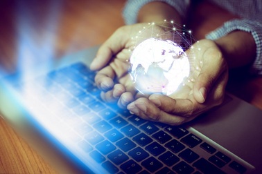 Các Tiểu vương quốc Ả Rập thống nhất đầu tư vào giáo dục như thế nào cho tương lai?