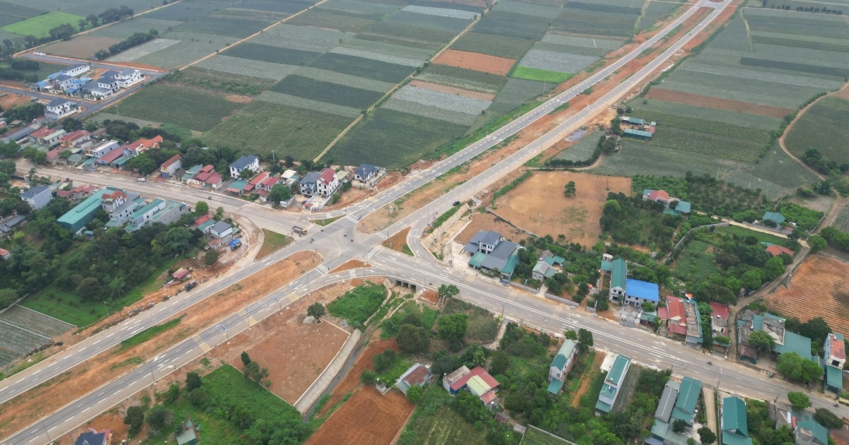 Đại lộ Hoa Lư 2.000 tỷ đồng “đẹp như cao tốc” ở Ninh Bình