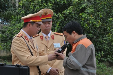 20 ngày, chặn hơn 180 lái xe container, xe khách “dính” ma tuý