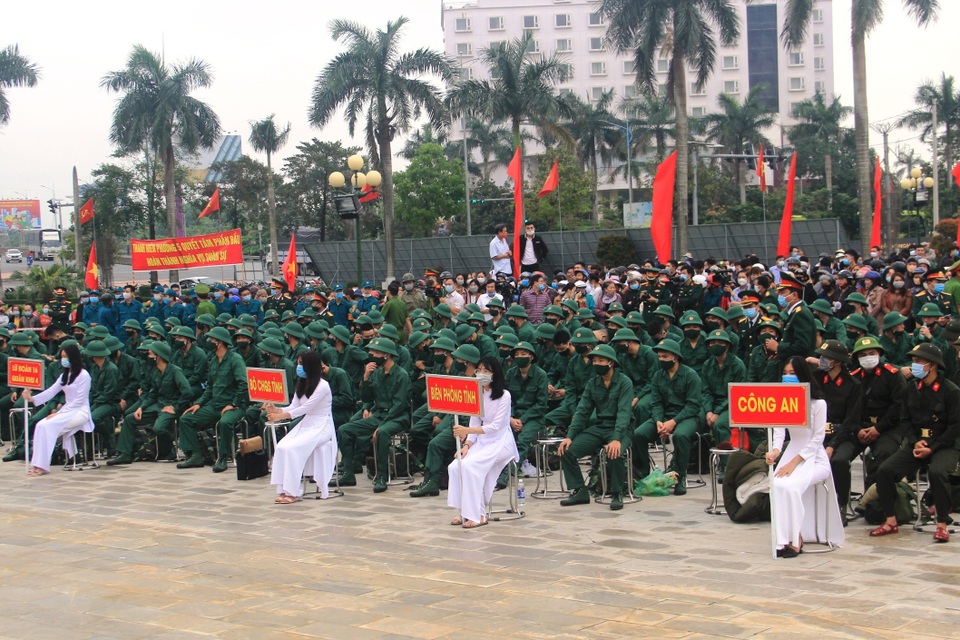 Hơn 4.300 thanh niên được xét nghiệm Covid-19, sẵn sàng lên đường nhập ngũ - 6 Hơn 4.300 thanh niên được xét nghiệm Covid-19, sẵn sàng lên đường nhập ngũ - 6