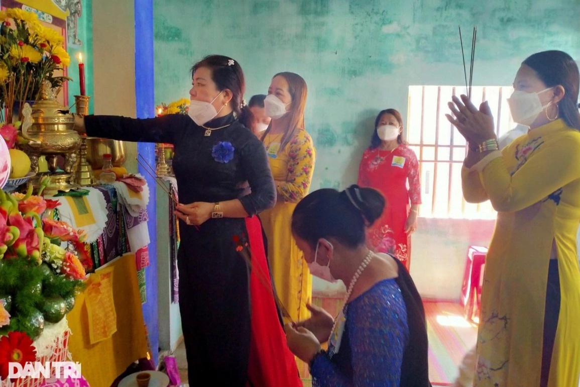 Giỗ tổ nghề của ngôi làng làm nên đặc sản bốc mùi trứ danh xứ Quảng - 1 Giỗ tổ nghề của ngôi làng làm nên đặc sản bốc mùi trứ danh xứ Quảng - 1
