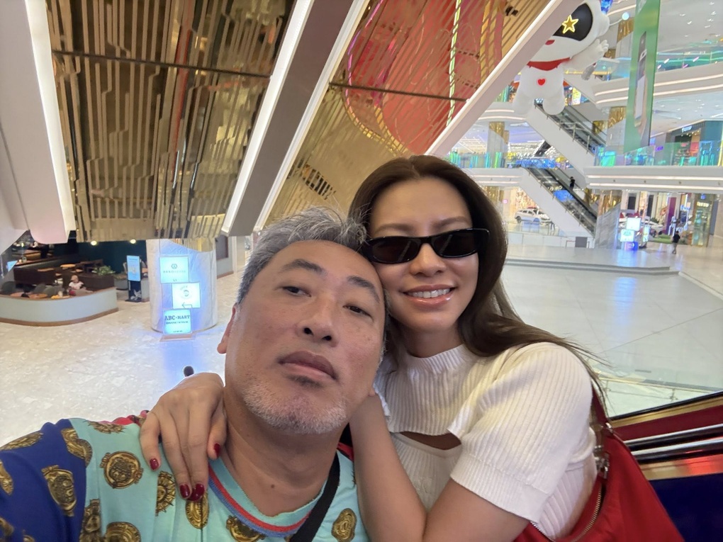 Đạo diễn Nguyễn Quang Dũng biết ơn Bùi Lan Hương sau biến cố sức khỏe - 1 Đạo diễn Nguyễn Quang Dũng biết ơn Bùi Lan Hương sau biến cố sức khỏe - 1