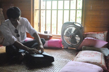 Người dân lo chỗ ăn, nghỉ cho thầy cô, học sinh thi tốt nghiệp