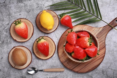 Trải nghiệm dâu tây và lê Hàn Quốc cùng Biovegi Việt Nam