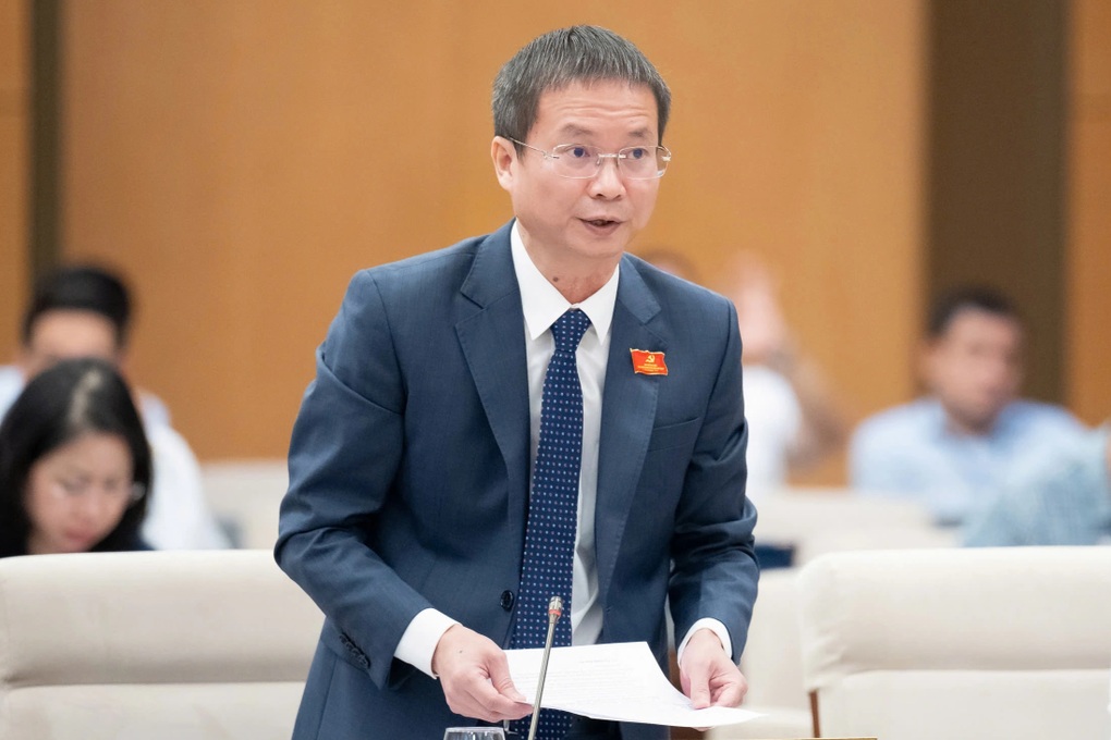 Președintele provincial trebuie să primească persoane direct periodic, fără autorizație - 1 Chủ tịch tỉnh phải trực tiếp tiếp dân định kỳ, không được ủy quyền - 1