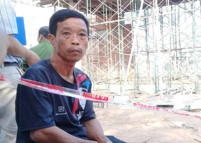 Vụ sập tường 6 người chết, mẹ khóc ngất khi thấy thi thể con trai: “Nó mới xin tôi 200 ngàn để mai còn tổ chức sinh nhật, vậy mà...” - Ảnh 6. Vụ sập tường 6 người chết, mẹ khóc ngất khi thấy thi thể con trai: “Nó mới xin tôi 200 ngàn để mai còn tổ chức sinh nhật, vậy mà...” - Ảnh 6.