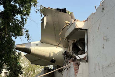 Giả thuyết ban đầu về nguyên nhân thảm kịch rơi máy bay Ấn Độ