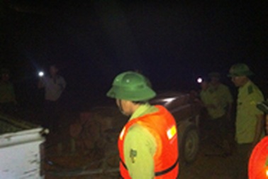 Chặn đứng vụ tuồn gỗ lậu ra khỏi VQG Vũ Quang giữa đêm