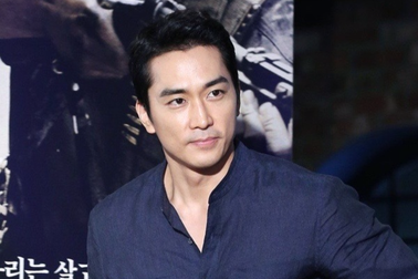 Tài tử "Trái tim mùa thu" trở thành ông chú U50 độc thân hấp dẫn và giàu có