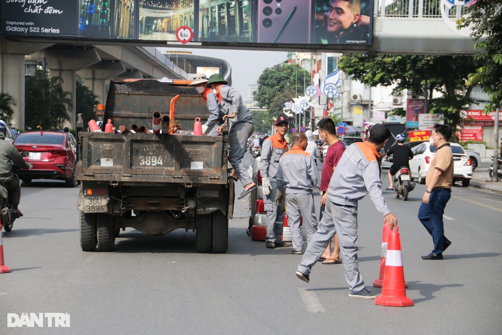 Phân làn đường Nguyễn Trãi: Giảm ùn tắc, người dân hồ hởi ủng hộ - 5 Phân làn đường Nguyễn Trãi: Giảm ùn tắc, người dân hồ hởi ủng hộ - 5