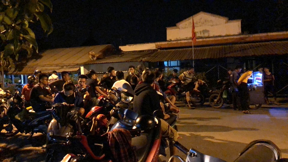 Công an TPHCM truy nã nghi can xả súng bắn chết 4 người - 6 Công an TPHCM truy nã nghi can xả súng bắn chết 4 người - 6