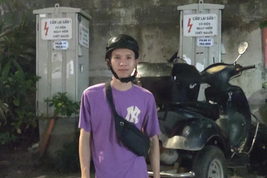 Chàng trai không chân lên mạng nhờ tìm việc: Nuối tiếc vì nghỉ học sớm