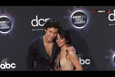 Shawn Mendes và Camila Cabello dự giải âm nhạc Mỹ