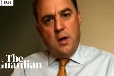 Bộ trưởng Quốc phòng Anh suýt khóc khi nói về tình hình Afghanistan