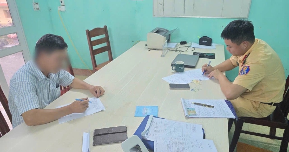 "Dính" cồn mức kịch khung, tài xế xe khách bị phạt gần 36 triệu đồng