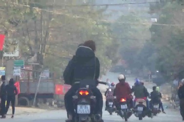 Người dân quên luật giao thông