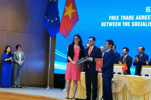 Chiều nay (30/6): Việt Nam và EU đã hoàn tất ký kết hiệp định thương mại EVFTA