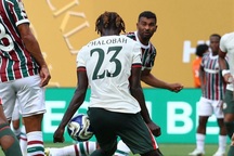 Trọng tài bẻ còi từ chối phạt đền gây phẫn nộ trong chiến thắng của Chelsea