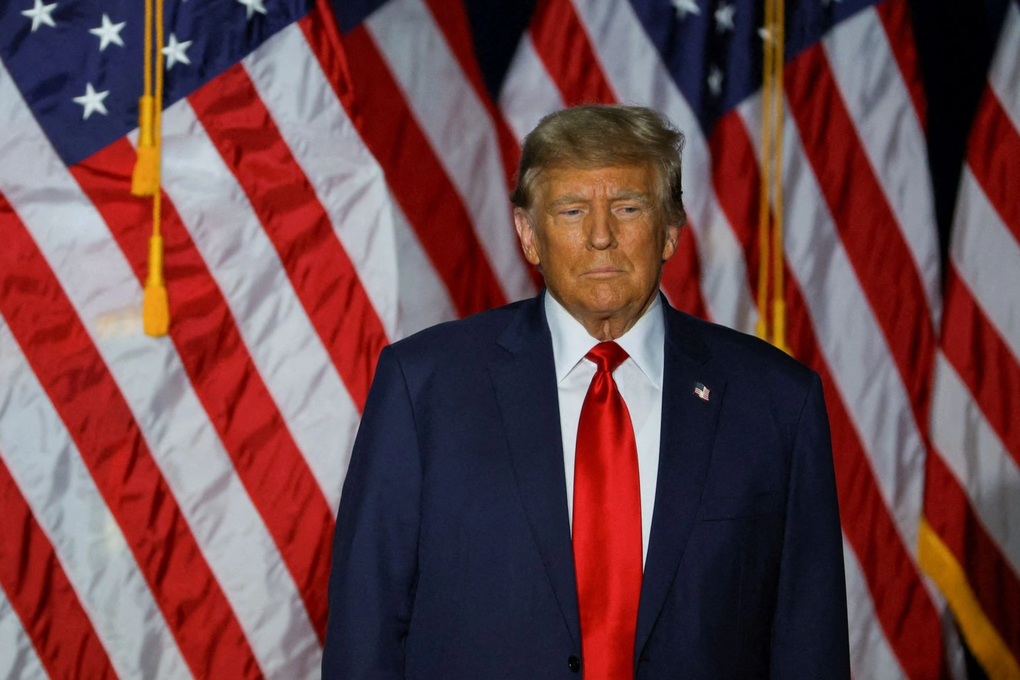 Ông Trump đề nghị miễn trừ truy tố tuyệt đối cho cựu tổng thống - 1 Ông Trump đề nghị miễn trừ truy tố tuyệt đối cho cựu tổng thống - 1