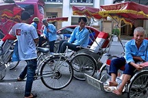 Tài xế xích lô và khoản tiền 'boa' bất ngờ từ hai vị khách Tây