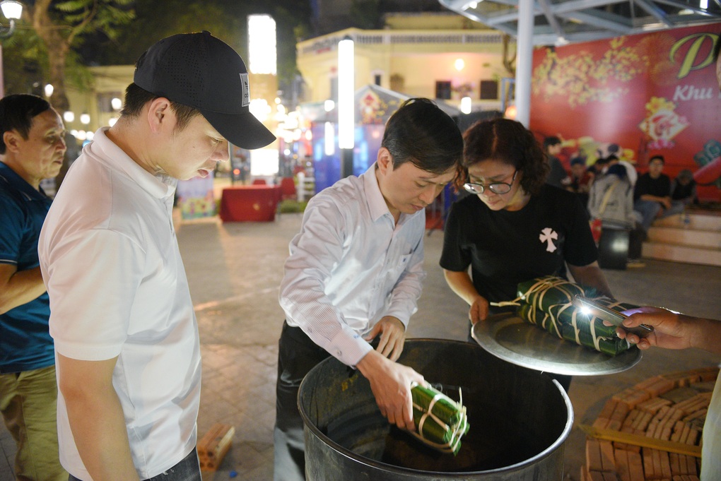 Tưng bừng phiên chợ Tết khu phố ẩm thực Đảo Ngọc - Ngũ Xã - 10 Tưng bừng phiên chợ Tết khu phố ẩm thực Đảo Ngọc - Ngũ Xã - 10