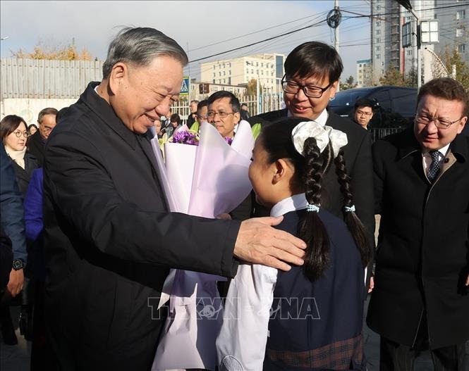 Tổng Bí thư, Chủ tịch nước Tô Lâm thăm trường mang tên Chủ tịch Hồ Chí Minh tại Mông Cổ - 2