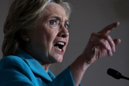 Bà Clinton yêu cầu Giám đốc FBI giải thích ngay tức thì vụ điều tra email