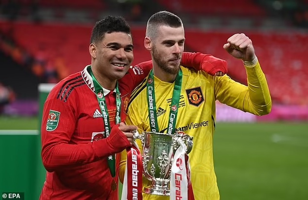 Man Utd vô địch Carabao Cup, HLV Ten Hag và thủ môn De Gea đi vào lịch sử - 2 Man Utd vô địch Carabao Cup, HLV Ten Hag và thủ môn De Gea đi vào lịch sử - 2
