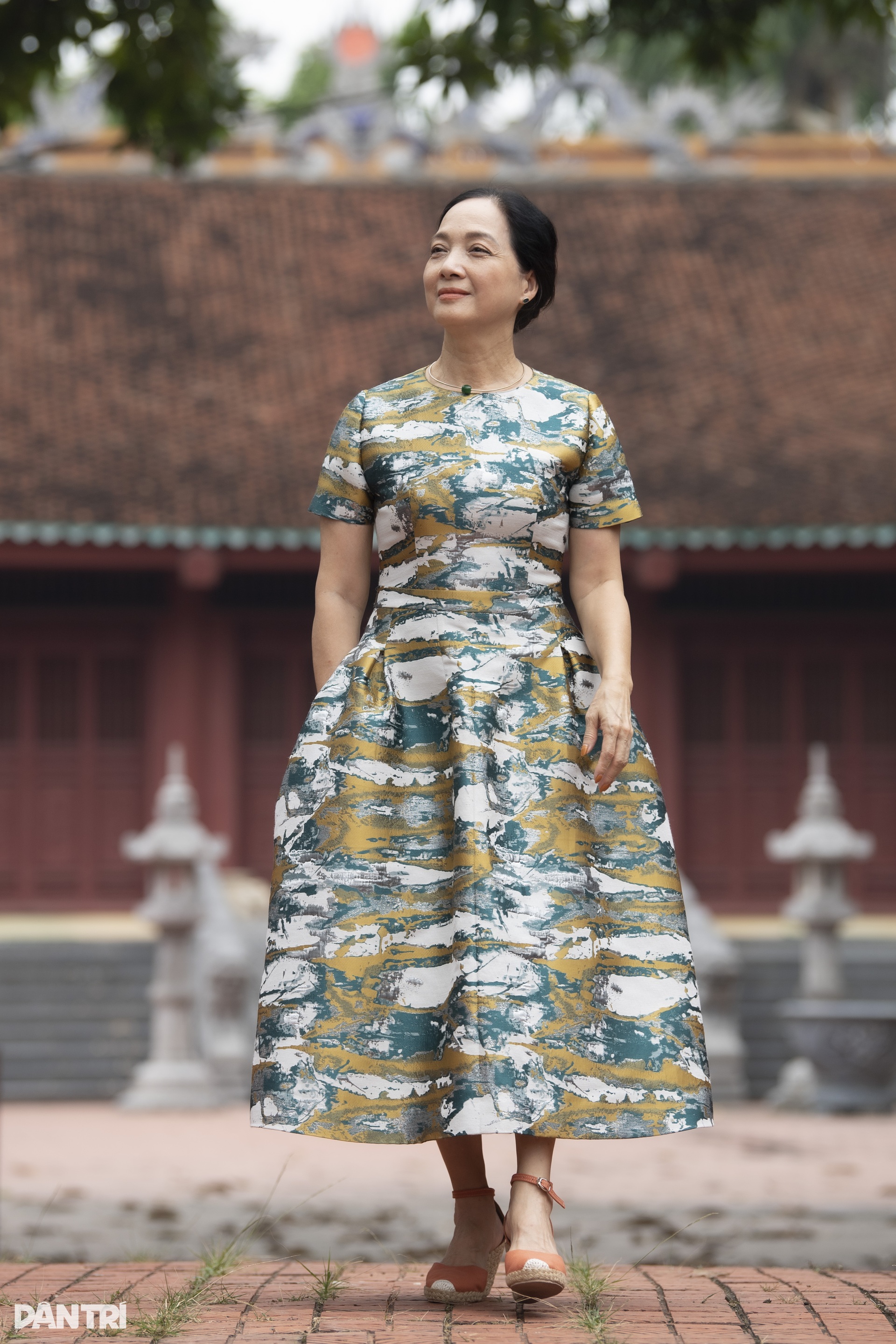 NSND Lê Khanh tiết lộ bất ngờ về cuộc sống bình dị, nghiện gia đình - 11