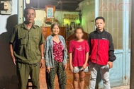 Cảnh sát đưa bé gái đi lạc từ An Giang đến Cần Thơ về nhà an toàn