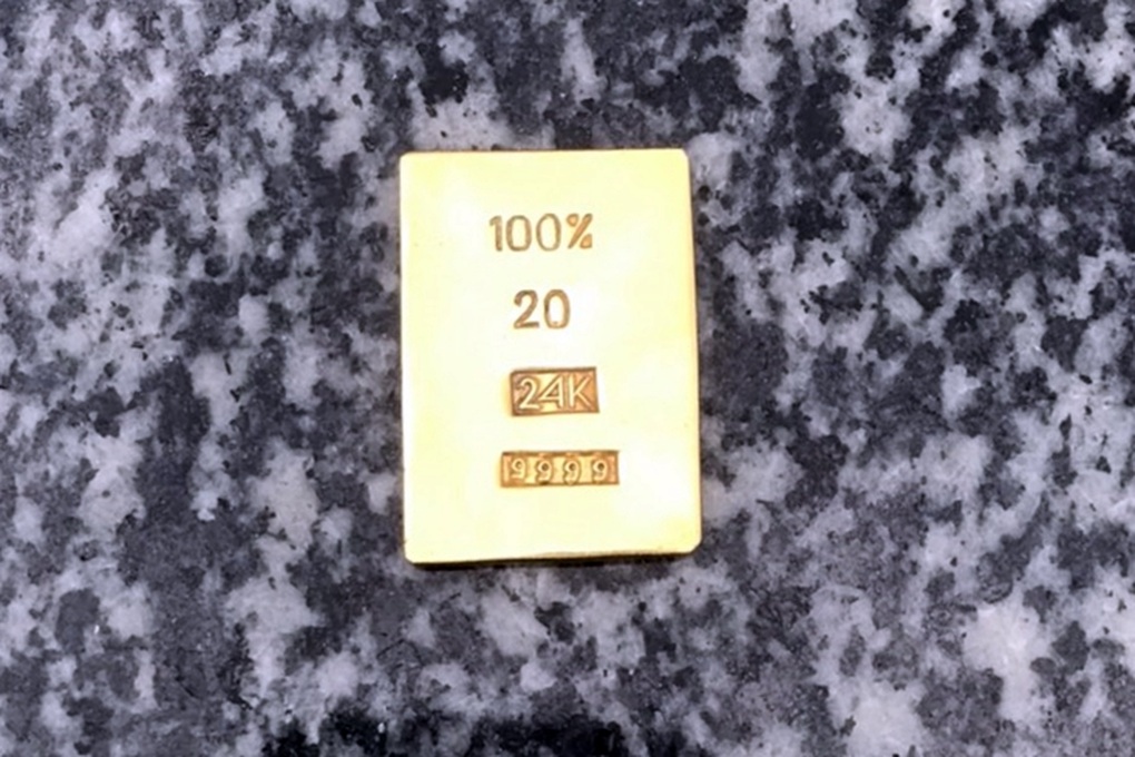 Mất 14 chiếc vòng vàng thật vì tin kẻ dùng vàng giả - 1 Mất 14 chiếc vòng vàng thật vì tin kẻ dùng vàng giả - 1