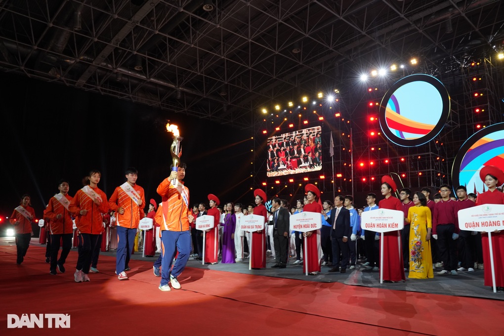 Lễ khai mạc Hội khỏe Phù Đổng TP Hà Nội lần thứ X rực rỡ sắc màu - 2 Lễ khai mạc Hội khỏe Phù Đổng TP Hà Nội lần thứ X rực rỡ sắc màu - 2