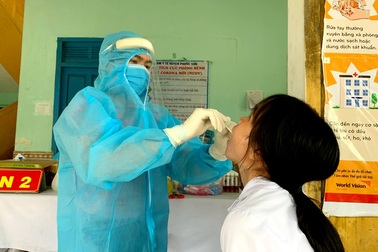 Quảng Nam: 423 trường hợp liên quan đến thầy giáo mắc Covid-19 đều âm tính