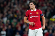 Huyền thoại Man Utd đưa ra lời khuyên để Maguire cứu vãn sự nghiệp