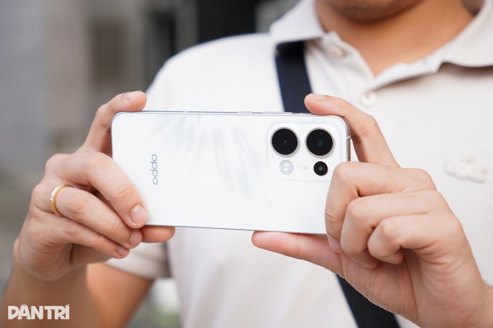 Đánh giá Oppo Reno13 5G: Đối thủ của Galaxy S24 FE, Xiaomi 14T Pro - 8 Đánh giá Oppo Reno13 5G: Đối thủ của Galaxy S24 FE, Xiaomi 14T Pro - 8