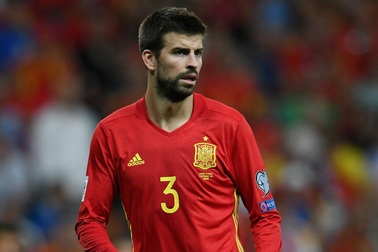 Gerard Pique bất ngờ từ giã đội tuyển Tây Ban Nha