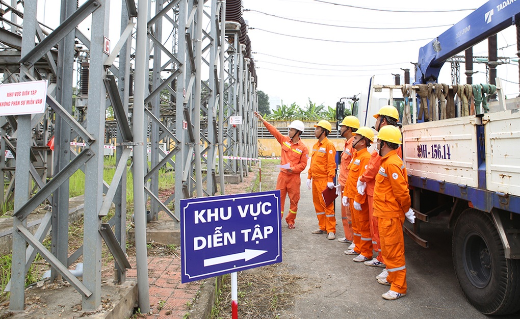 EVNNPT phối hợp lực lượng diễn tập ứng phó sự cố lưới điện truyền tải - 6 EVNNPT phối hợp lực lượng diễn tập ứng phó sự cố lưới điện truyền tải - 6