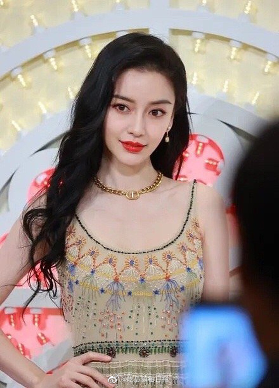 Người đẹp Lưu Ly Mỹ Nhân Sát lu mờ khi đứng cạnh Angelababy - 3 Người đẹp Lưu Ly Mỹ Nhân Sát lu mờ khi đứng cạnh Angelababy - 3