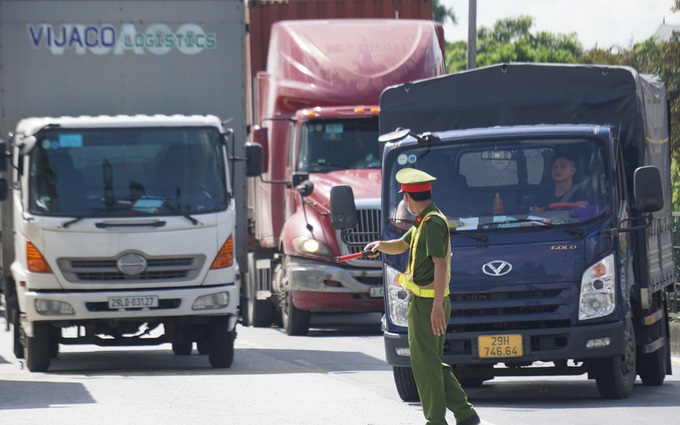 Bảo đảm trật tự, an toàn giao thông trong điều kiện dịch bệnh COVID-19